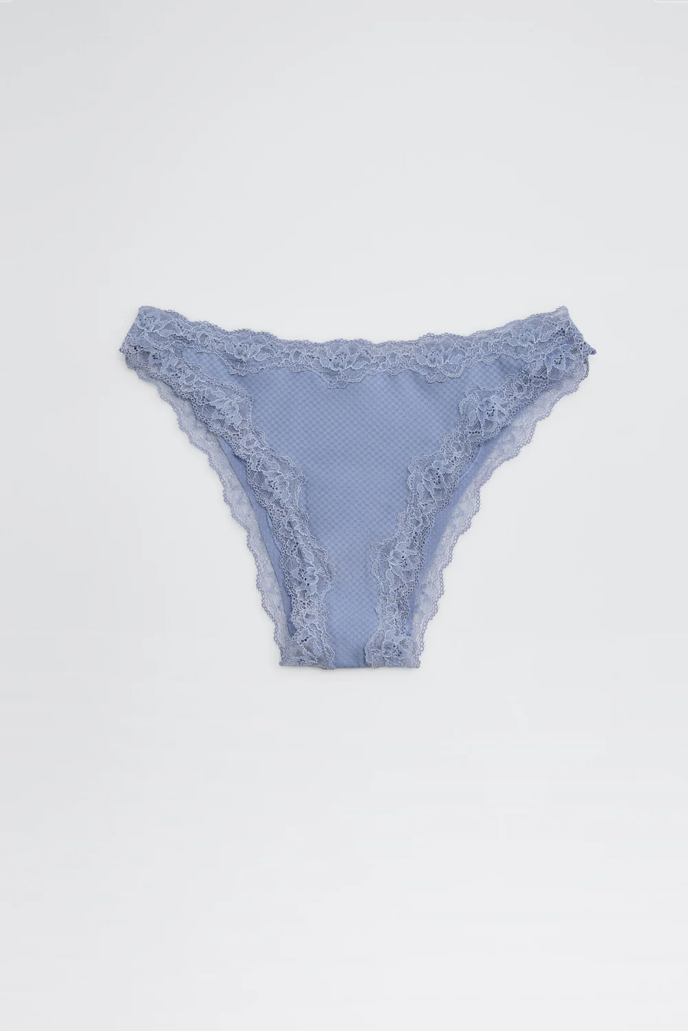 Cueca brasileira em renda - Image 7